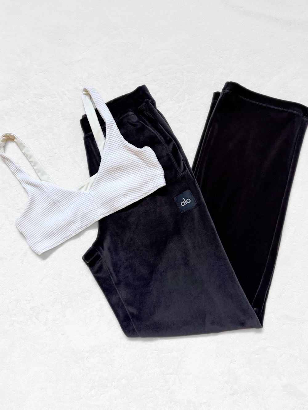 ALO Yoga Velour Glimmer Pants + Waffle Weekend Escape Bra — Black/Ivory — Small